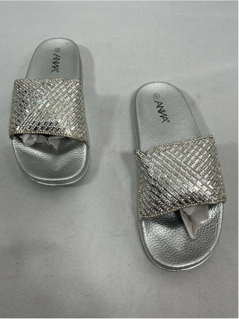 Womans New In Box Anna Polly Slip On Slide Sandals Size 7.5 Silver W/ Rhinestone